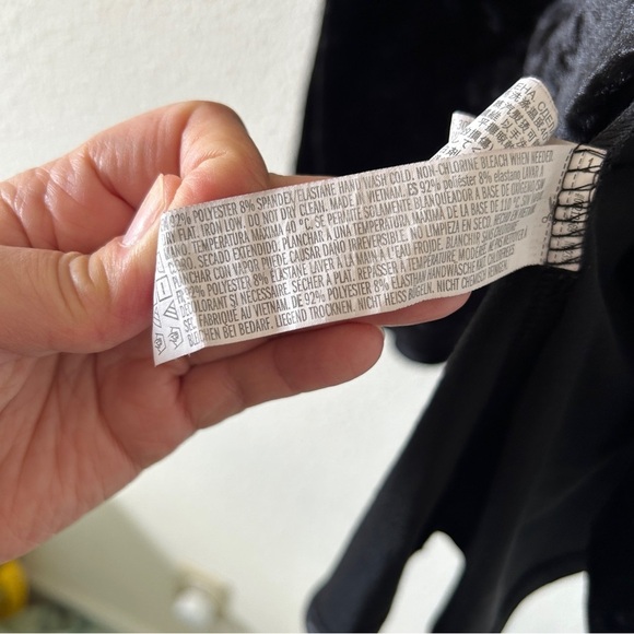 Forever 21 Women’s Velvet Dress Small Black Dark Summer Party Birthday Gothic - Picture 6 of 9